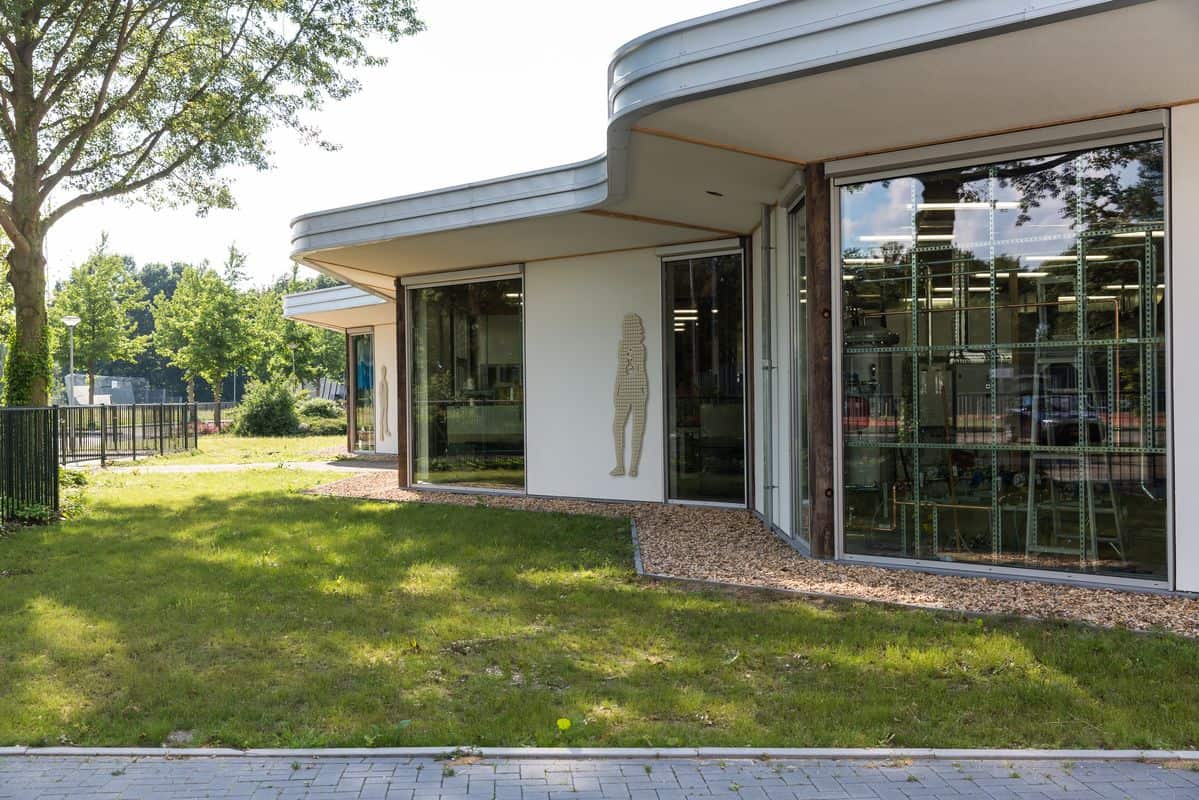 Het Bouwens, Azobe kolommen